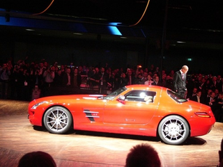 Illustration for article titled 2010 Mercedes SLS AMG: Live Photos!